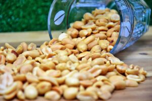 peanuts, nuts, snack food-3033680.jpg